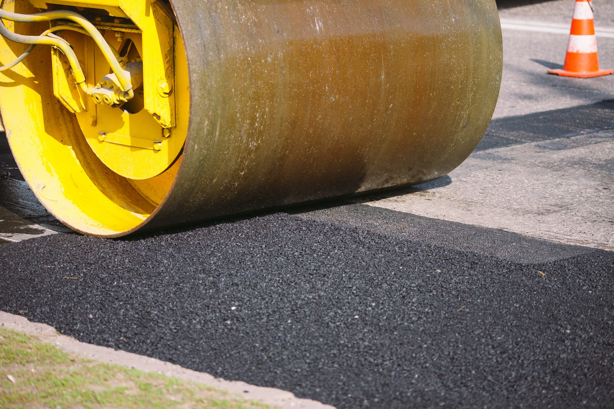 What is Asphalt Resurfacing and How Does It Work?