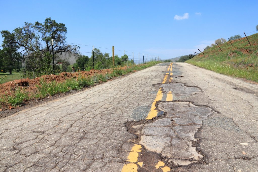 High-Quality vs Low-Quality Asphalt Paving
